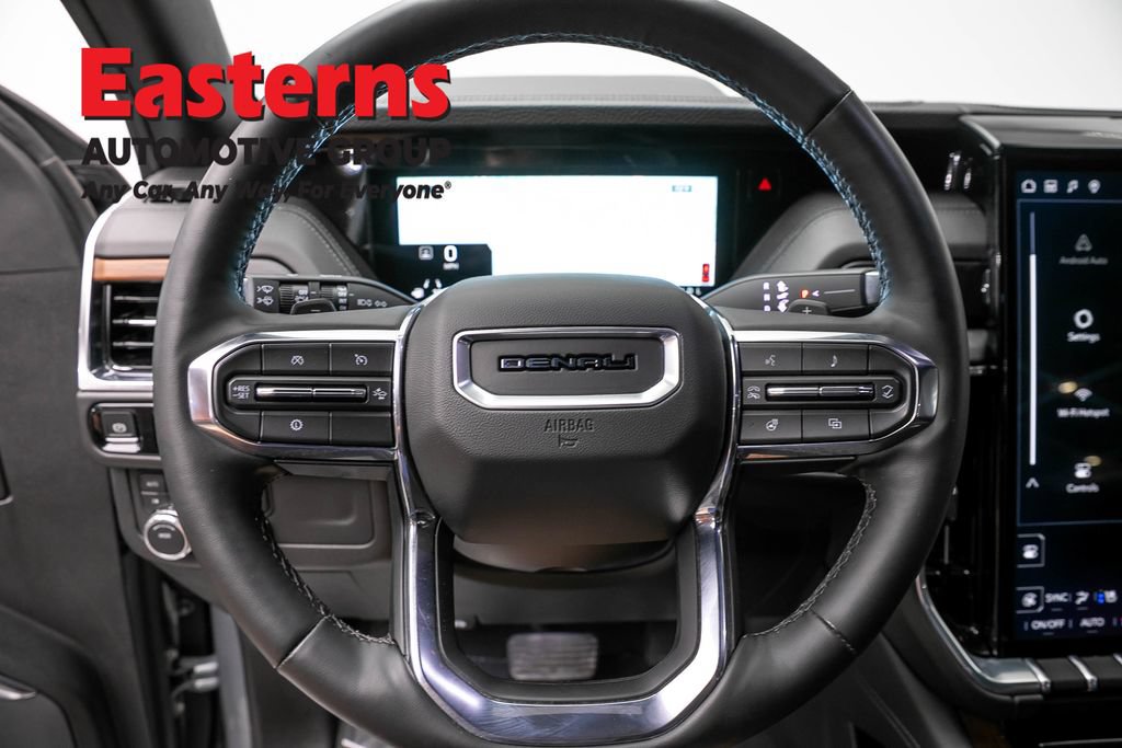Used 2025 GMC Yukon Denali AWD/4WD image 10