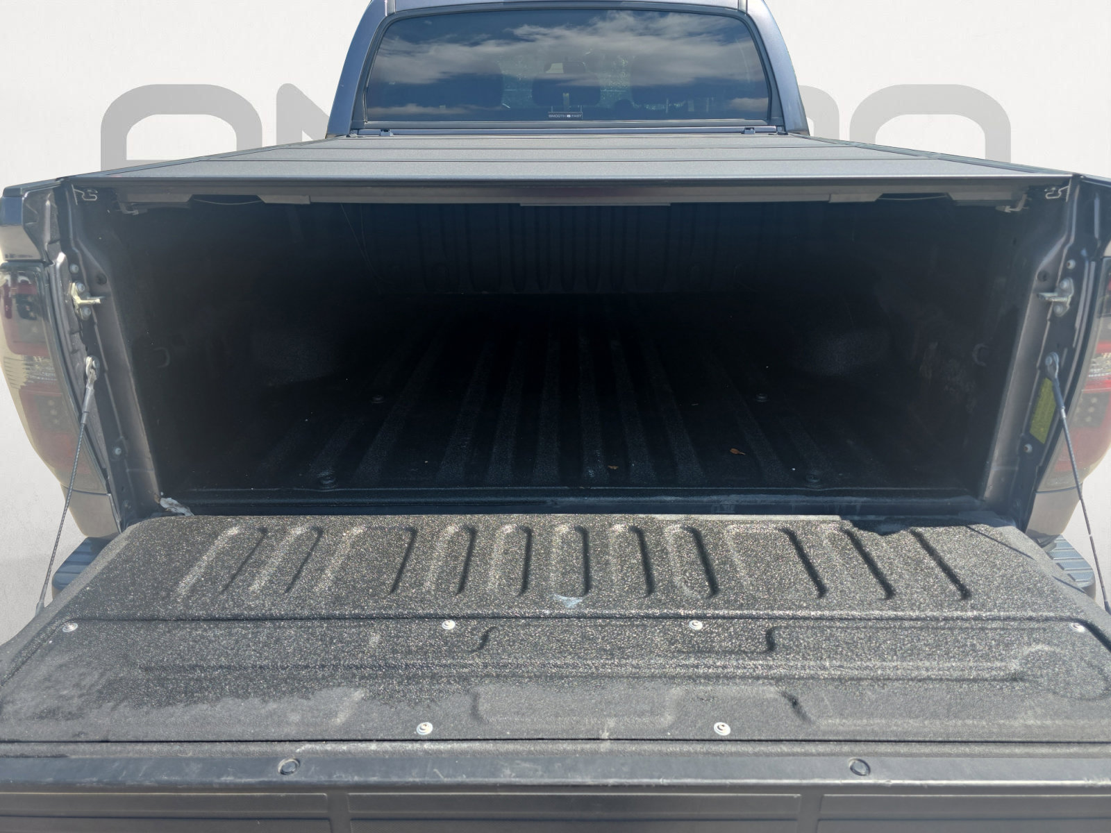 Used 2017 Toyota Tundra SR5 w/ SR5 Upgrade Package RWD image 12