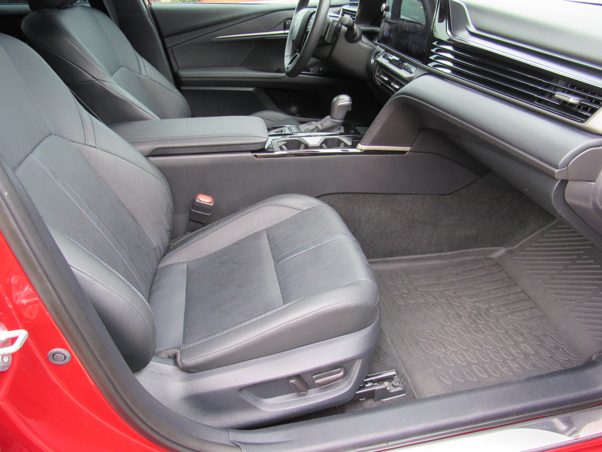 Used 2025 Toyota Camry XSE w/ Premium Package FWD image 28