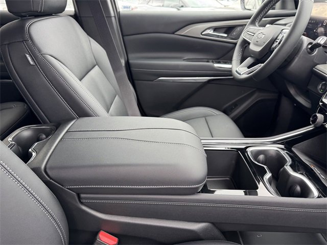 New 2026 Chevrolet Traverse LT w/ Midnight/Sport Edition image 7