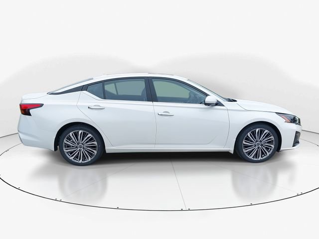 New 2025 Nissan Altima 2.5 SL image 11