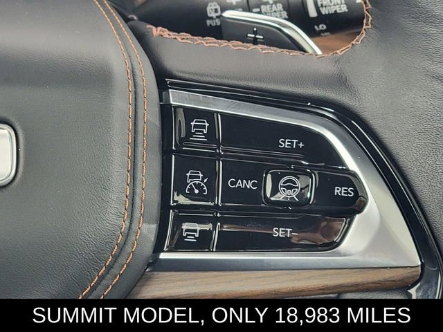Used 2024 Jeep Grand Cherokee Summit w/ Adv Protech Group IV AWD/4WD image 32