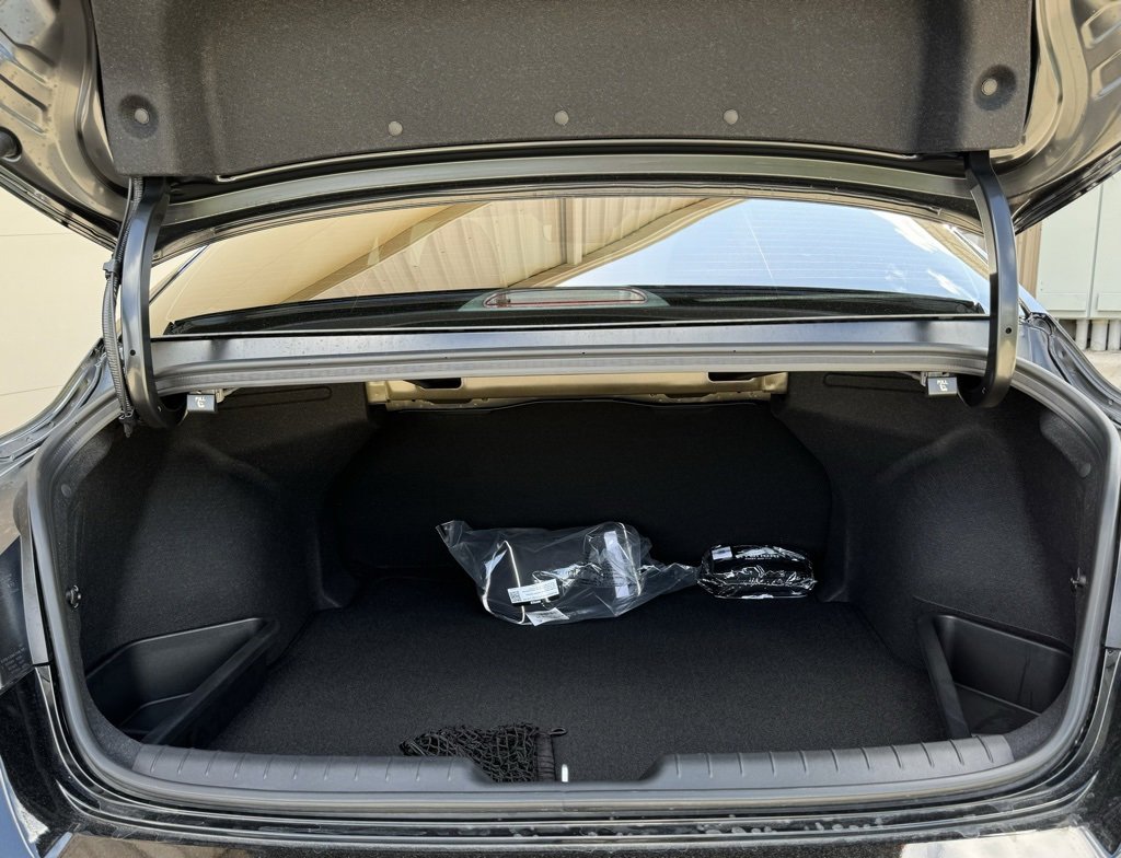 New 2025 Hyundai Elantra Sport image 12