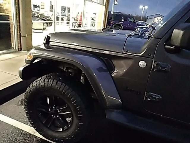Used 2019 Jeep Wrangler Unlimited Sahara image 3