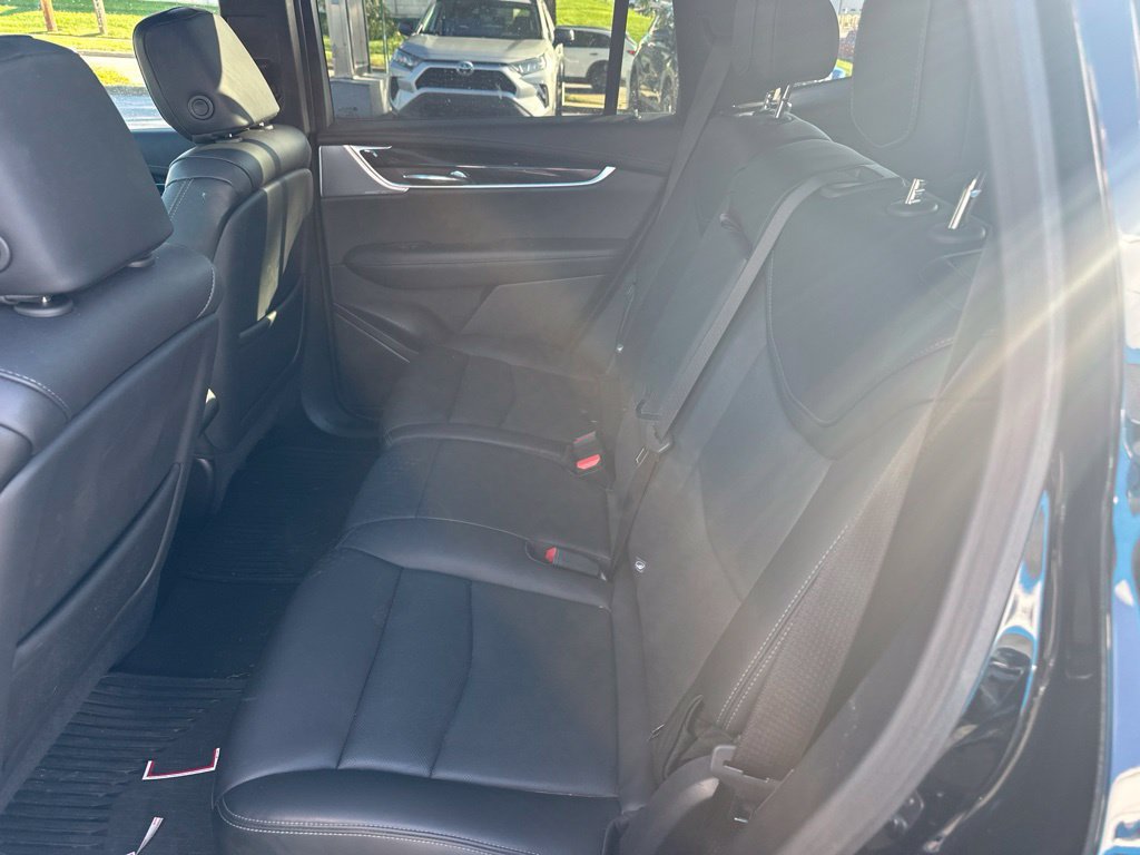 Used 2024 Cadillac XT6 Premium Luxury AWD/4WD image 9