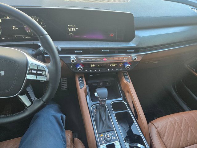 Used 2025 Kia Telluride SX Prestige X-Line image 2