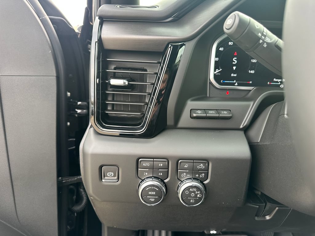 New 2026 GMC Sierra 2500 AT4 w/ AT4 Premium Plus Package AWD/4WD image 27