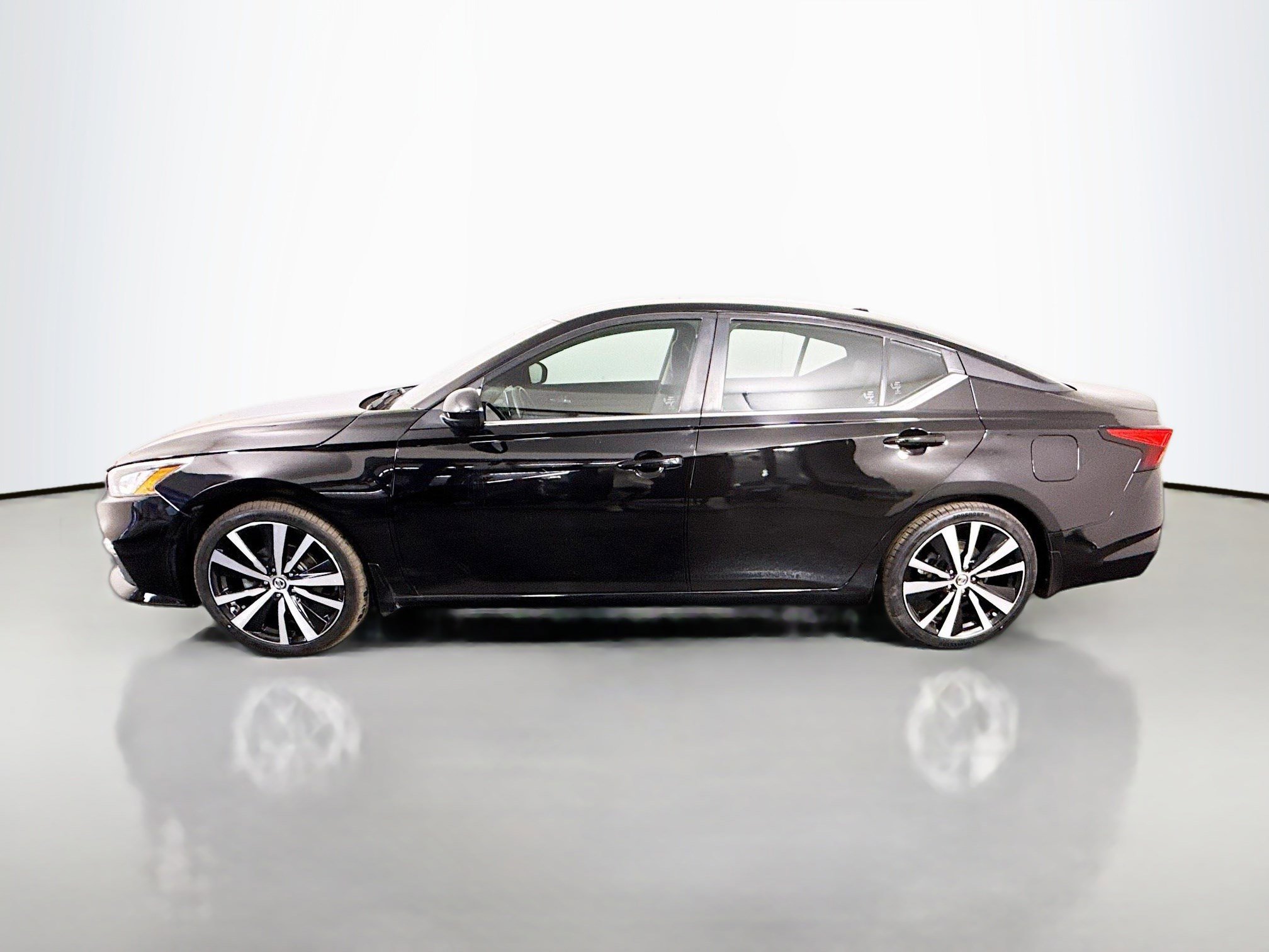 Used 2020 Nissan Altima 2.5 SR image 6