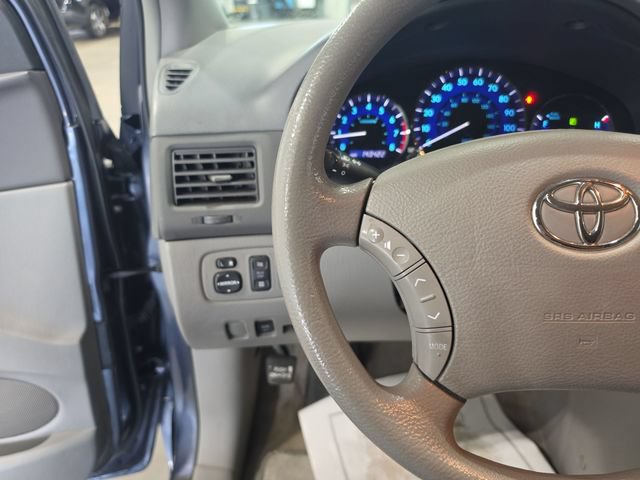 Used 2007 Toyota Sienna LE w/ LE Pkg 2 FWD image 15