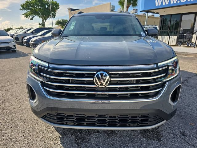 New 2026 Volkswagen Atlas SE FWD image 2