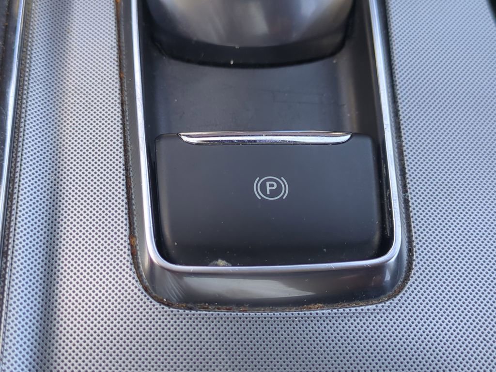 Used 2022 Ford Edge Titanium image 26