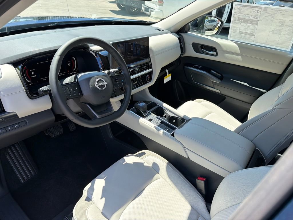New 2026 Nissan Pathfinder SL image 12