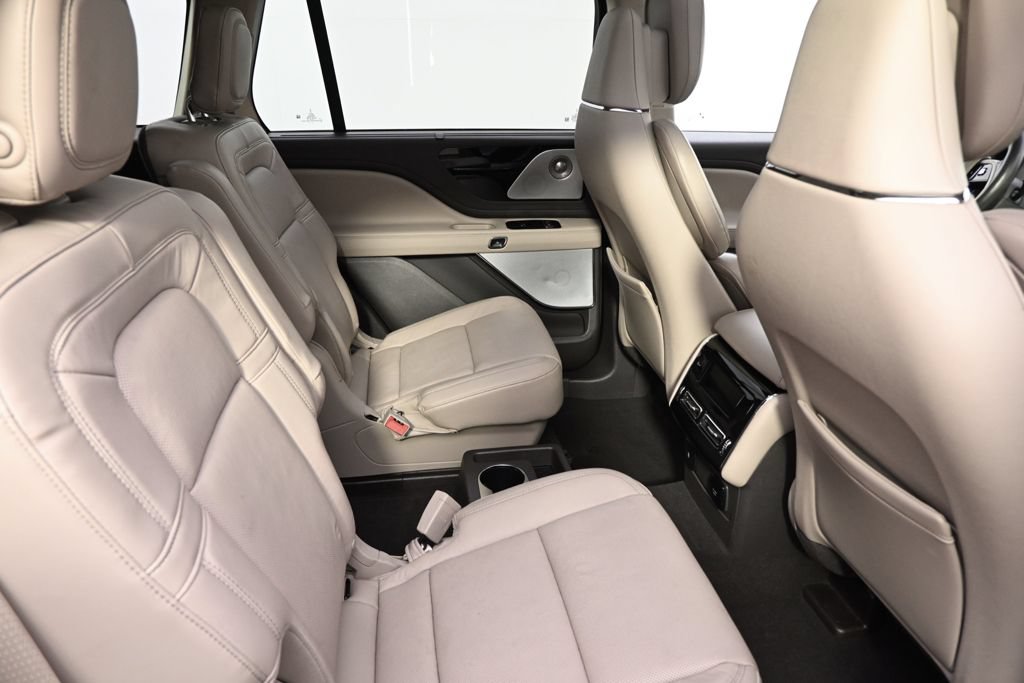 Used 2020 Lincoln Aviator Reserve w/ Equipment Group 202A AWD/4WD image 15