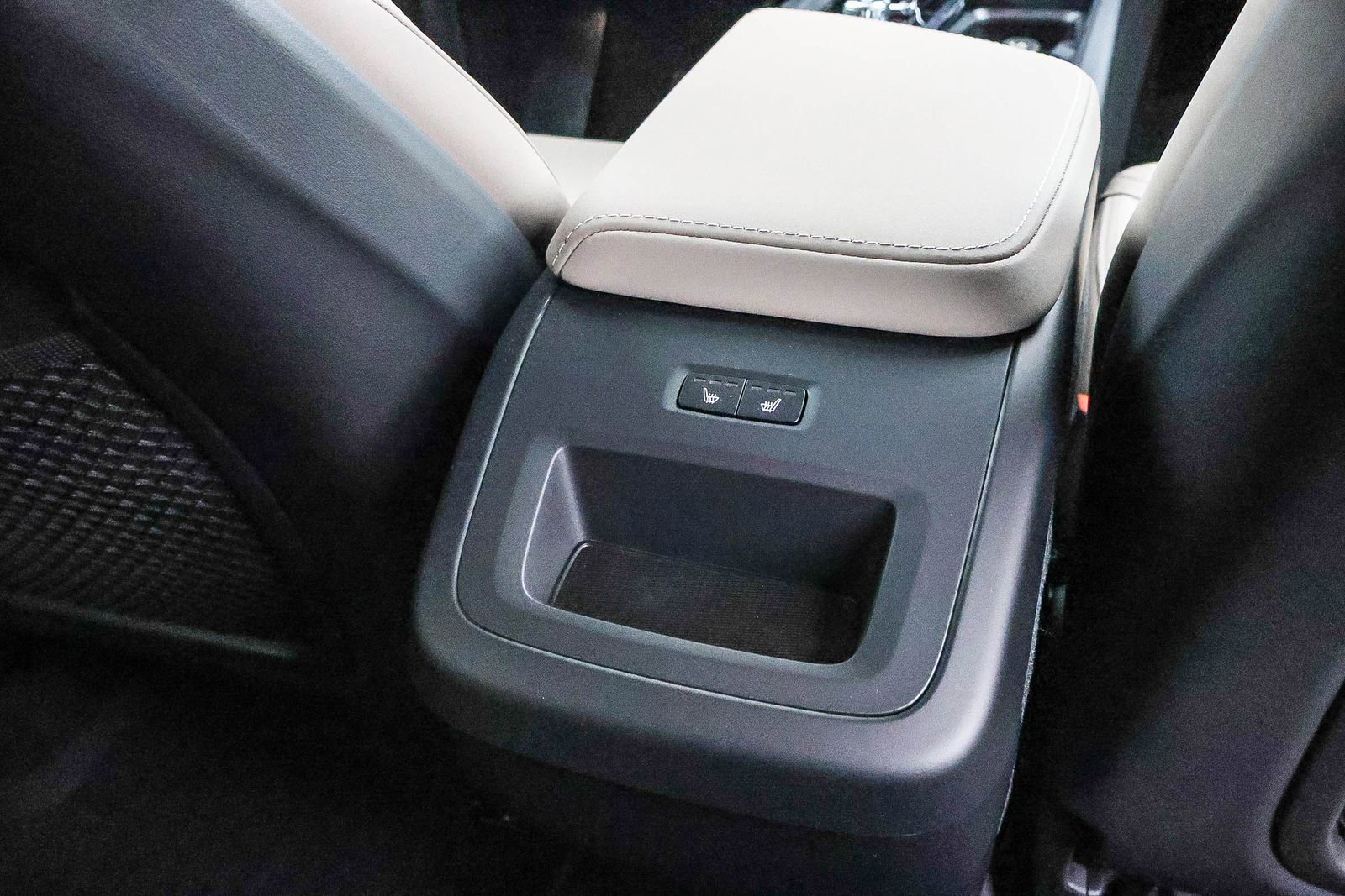 New 2026 Volvo XC60 B5 Core w/ Climate Package image 21