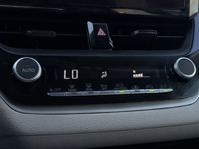 Used 2025 Toyota Corolla LE FWD image 20