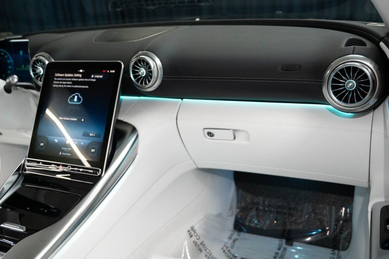 New 2026 Mercedes-Benz Maybach SL 680 image 17