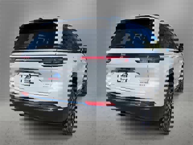 New 2025 Jeep Grand Cherokee Limited image 8