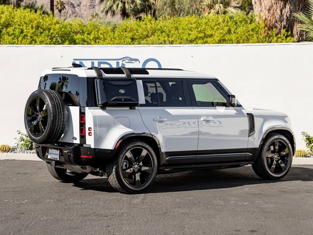 Used 2022 Land Rover Defender 110 X-Dynamic HSE AWD/4WD image 6
