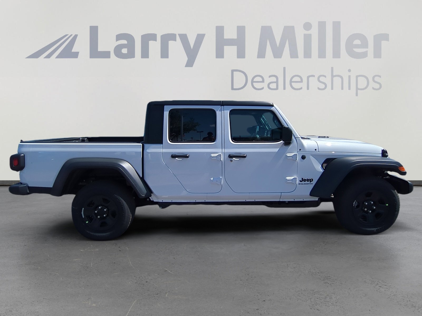 New 2026 Jeep Gladiator Sport image 6