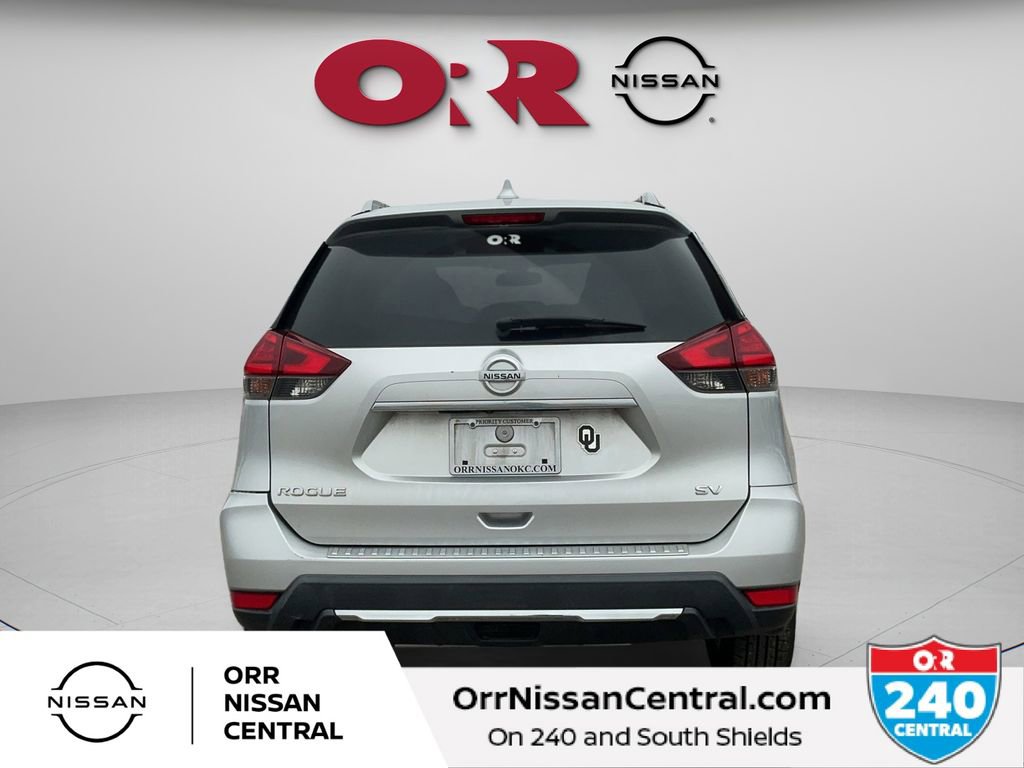 Used 2017 Nissan Rogue SV FWD image 6