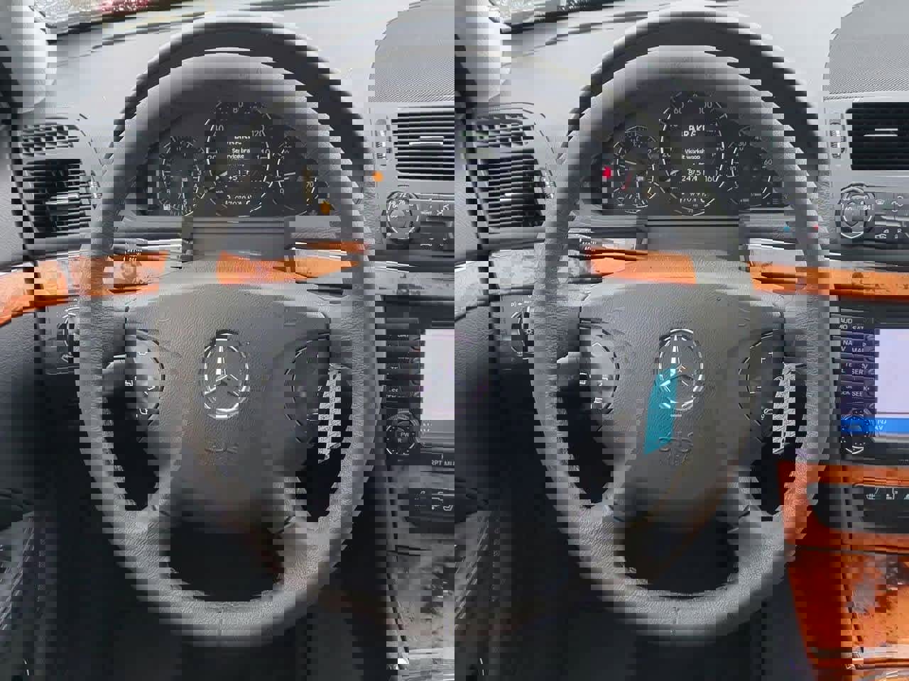 Used 2006 Mercedes-Benz E 350 Sedan image 23