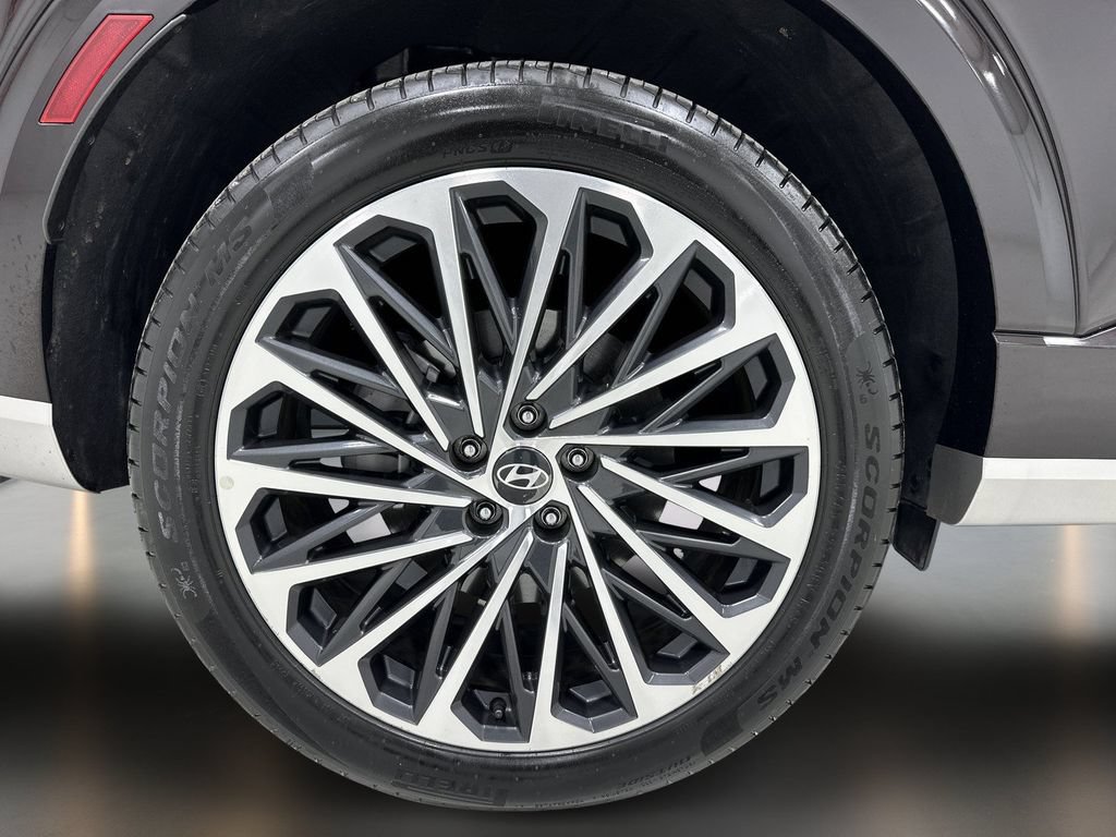 Certified 2026 Hyundai Palisade Calligraphy AWD/4WD image 11
