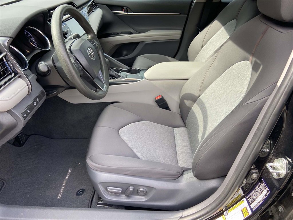 Used 2019 Toyota Camry LE image 16