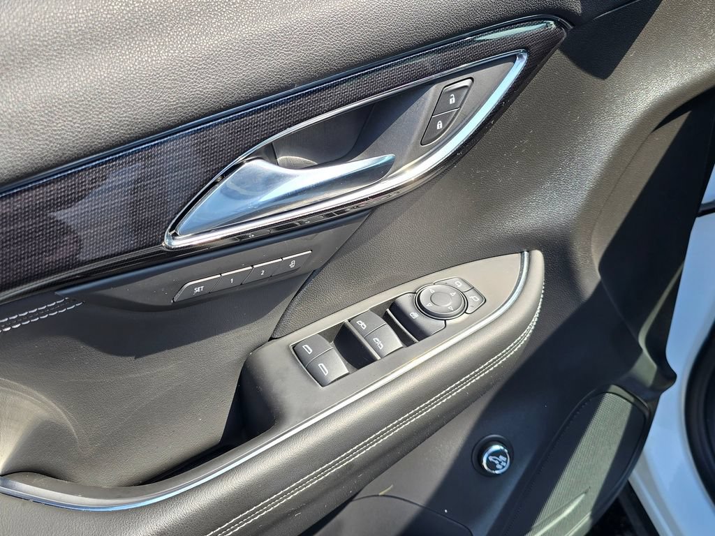Used 2023 Buick Envision Essence AWD/4WD image 13