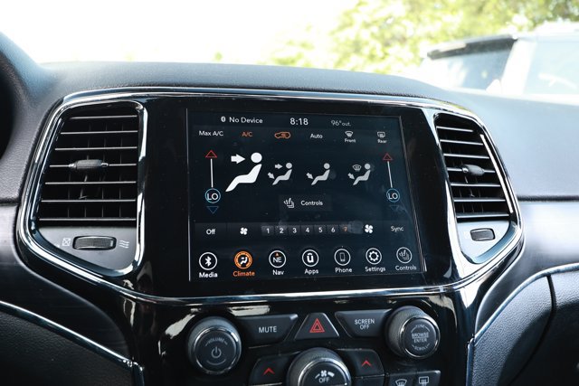 Used 2022 Jeep Grand Cherokee Limited RWD image 16