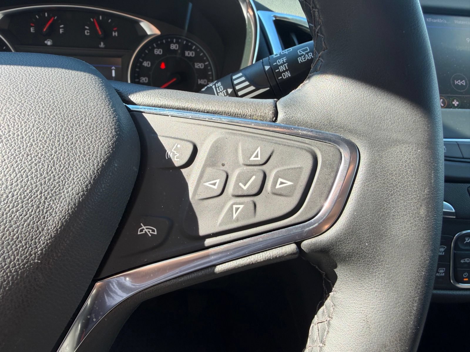 Used 2024 Chevrolet Equinox LT w/ LPO, Floor Liner Package FWD image 24