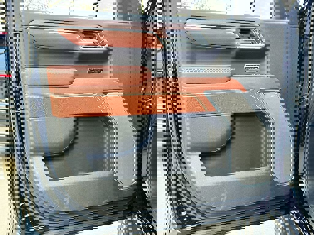 Used 2024 GMC Sierra 1500 Denali Ultimate image 12