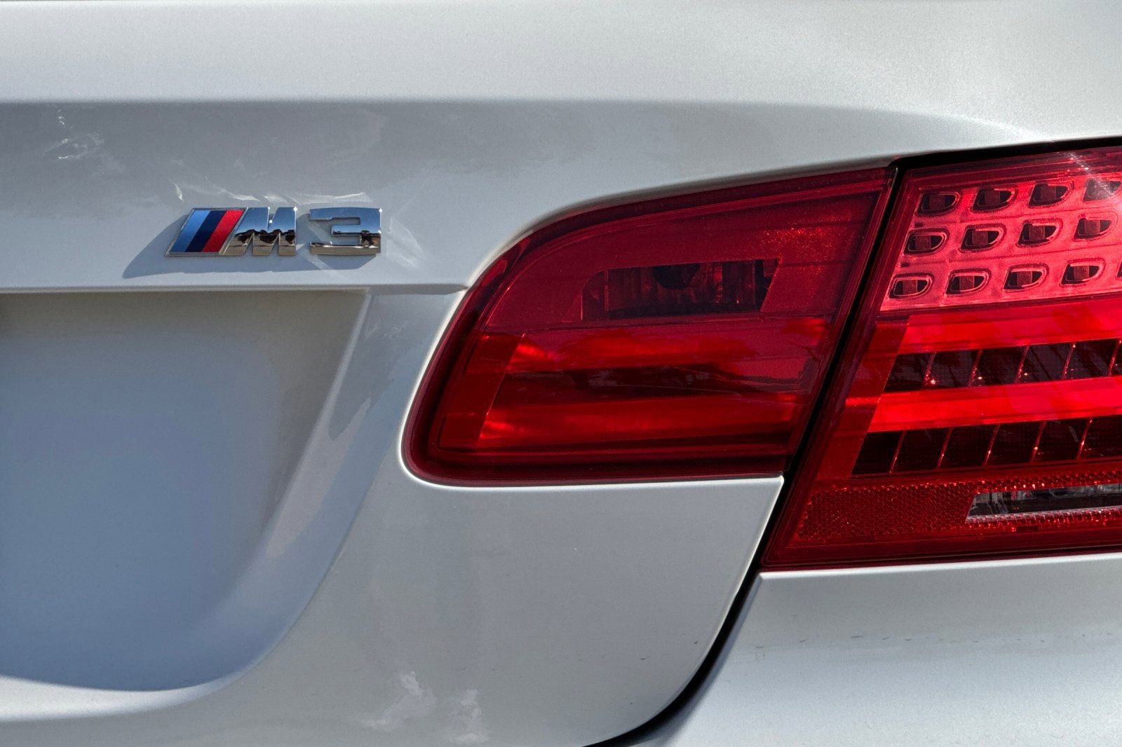 Used 2011 BMW M3 Convertible RWD image 27