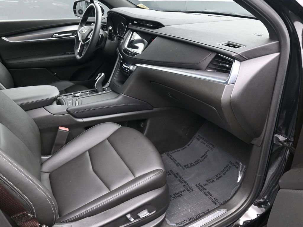 Used 2024 Cadillac XT5 Luxury image 11