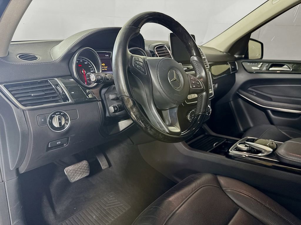 Used 2018 Mercedes-Benz GLS 550 4MATIC image 9