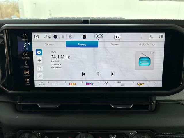 New 2025 Jeep Wrangler Sahara image 9