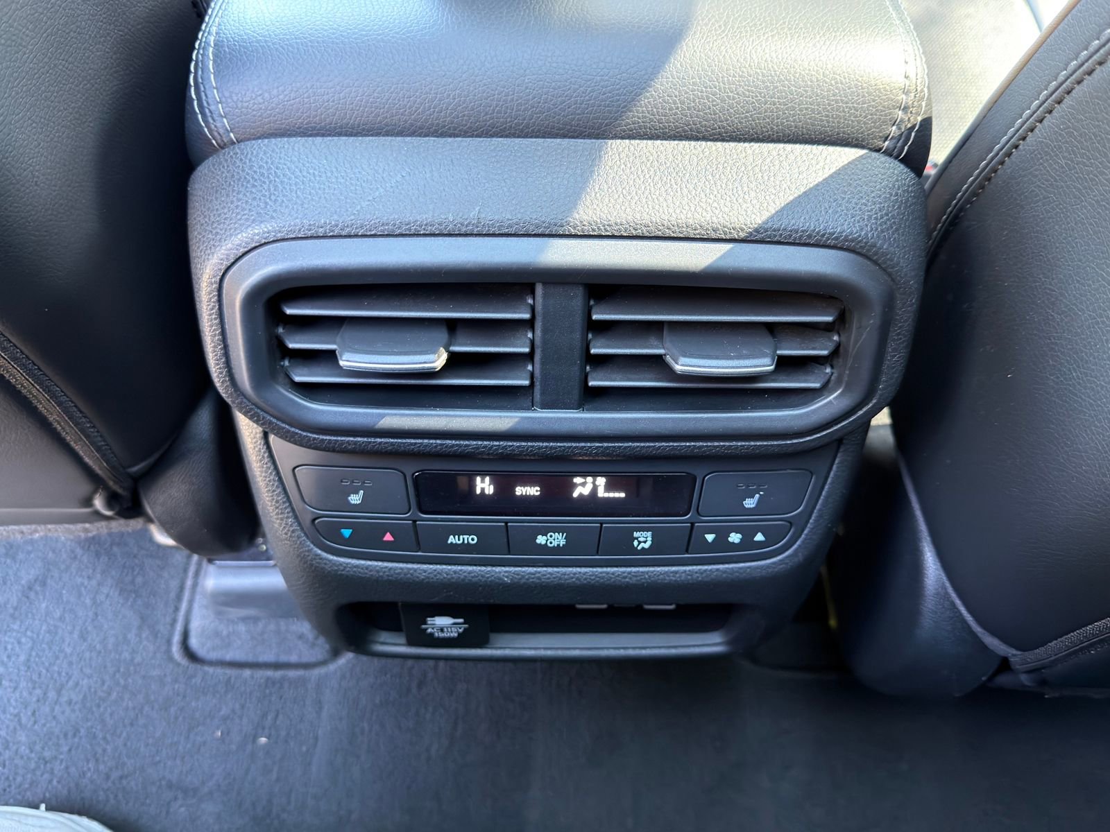 Used 2023 Honda Pilot Elite image 16