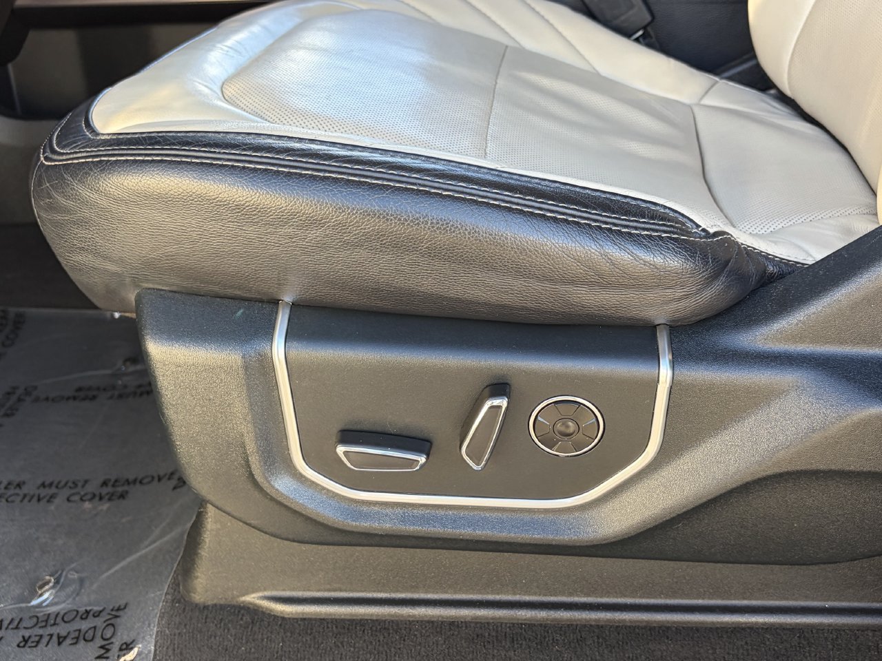 Used 2021 Ford F350 Limited AWD/4WD image 24