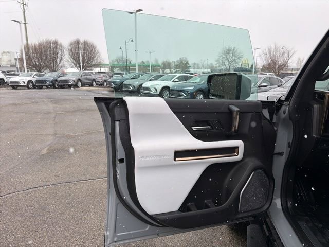 Used 2024 GMC Hummer EV 2X image 29