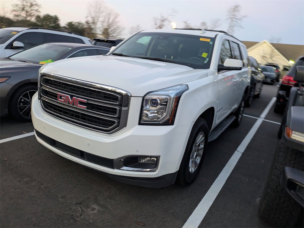 Used 2017 GMC Yukon SLT image 3
