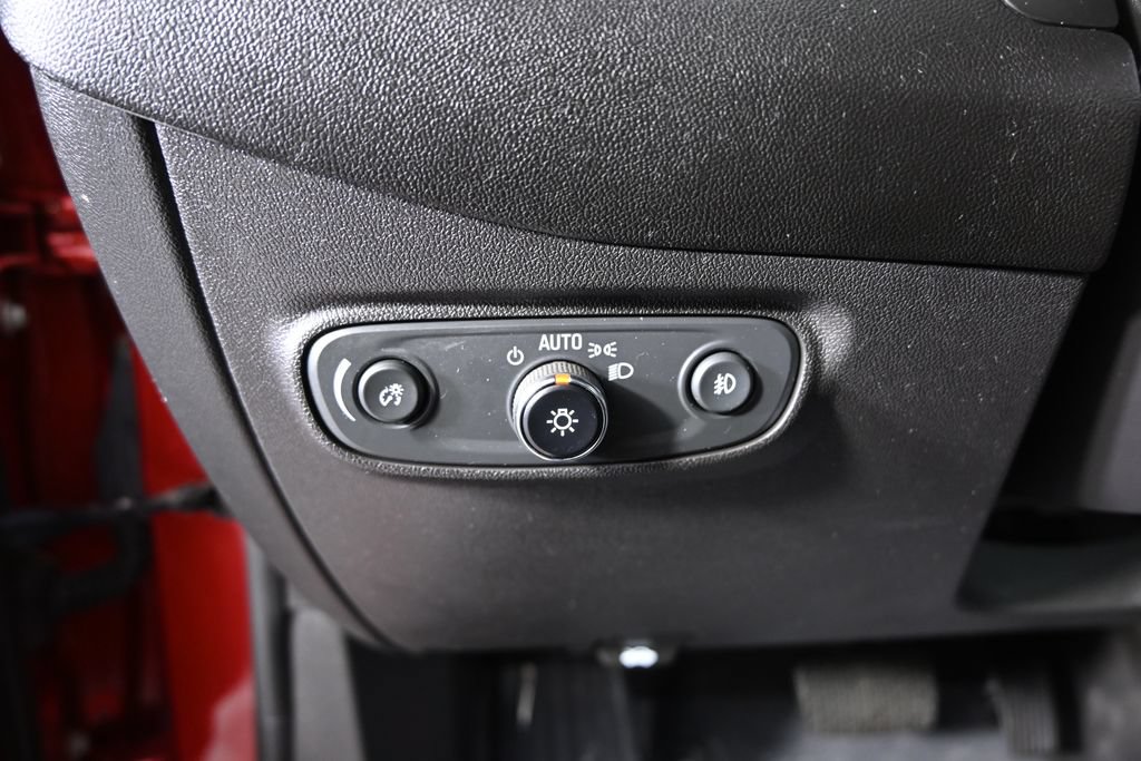 Used 2023 Chevrolet Equinox Premier AWD/4WD image 24