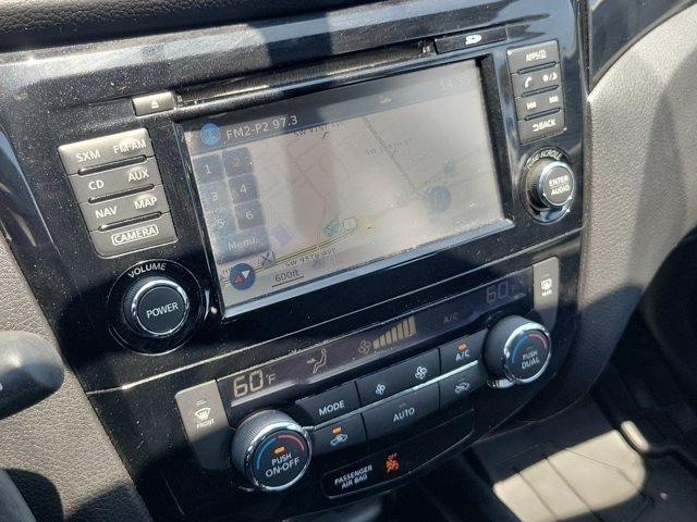 Used 2018 Nissan Rogue Sport SV w/ SV Technology Package FWD image 26