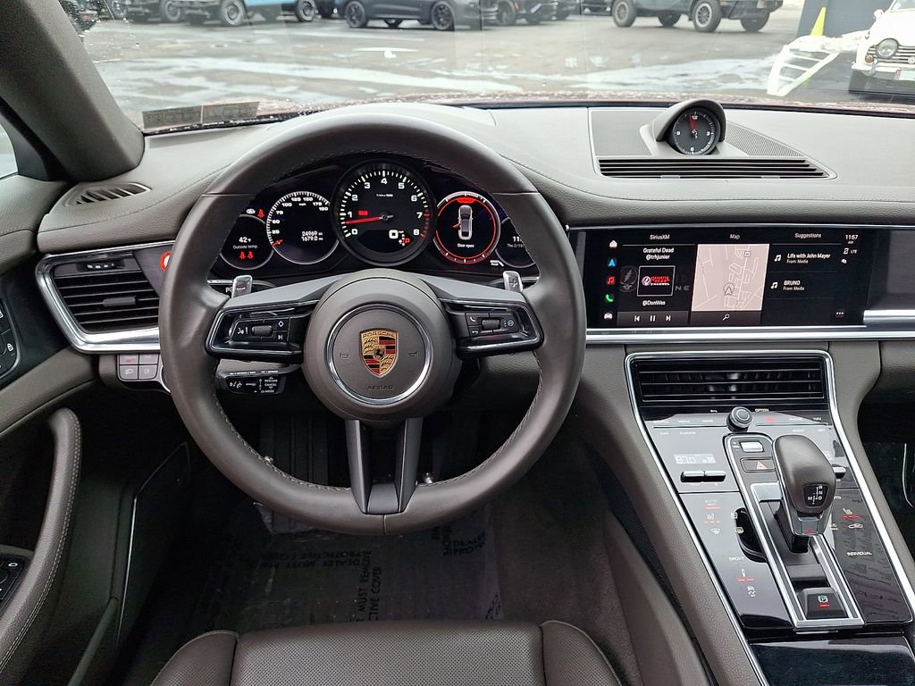 Used 2022 Porsche Panamera 4 Platinum Edition image 13