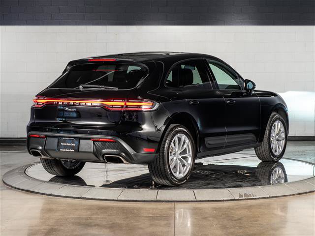 Certified 2026 Porsche Macan AWD/4WD image 9