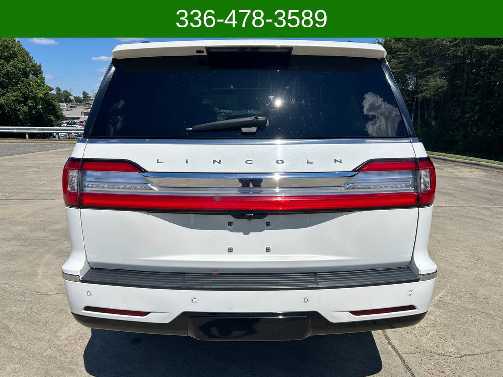 Used 2021 Lincoln Navigator Reserve w/ Luxury Package AWD/4WD image 4