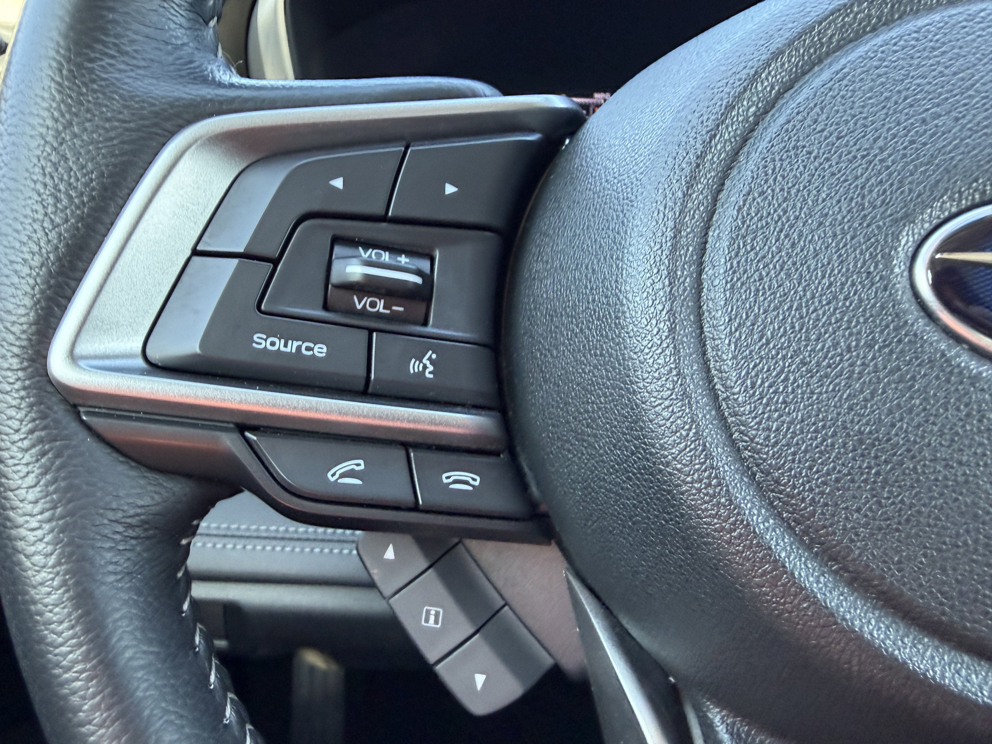 Used 2022 Subaru Outback Limited image 33