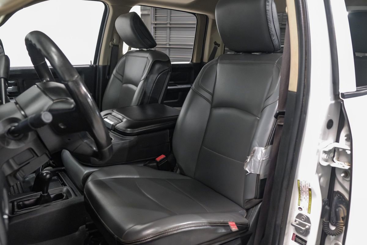 Used 2019 RAM 3500 Tradesman w/ Chrome Appearance Group AWD/4WD image 31