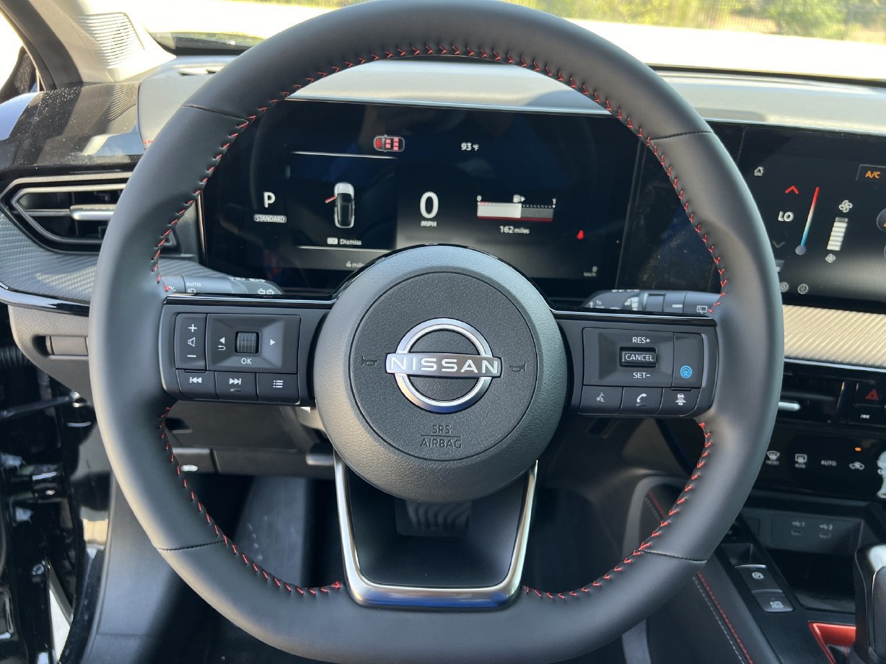 New 2027 Nissan Kicks SR AWD/4WD image 9