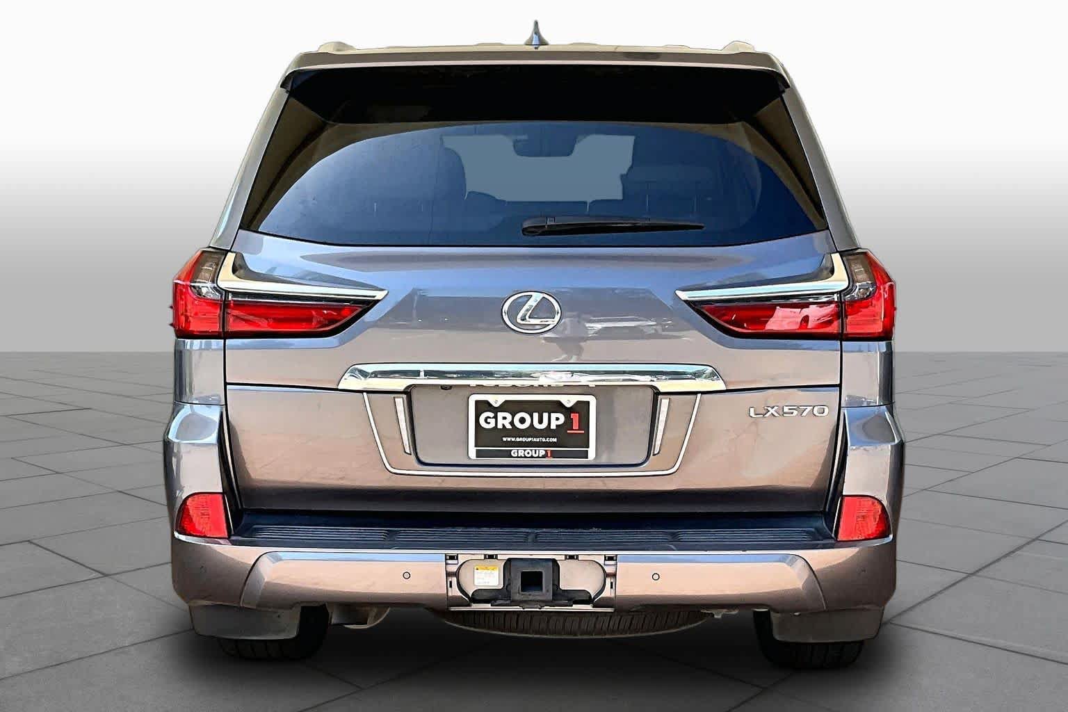 Used 2019 Lexus LX 570 4WD w/ Luxury Package image 5