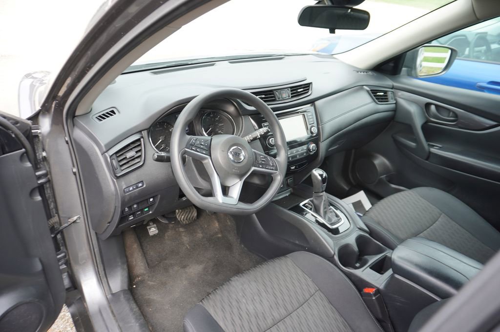 Used 2020 Nissan Rogue S image 3