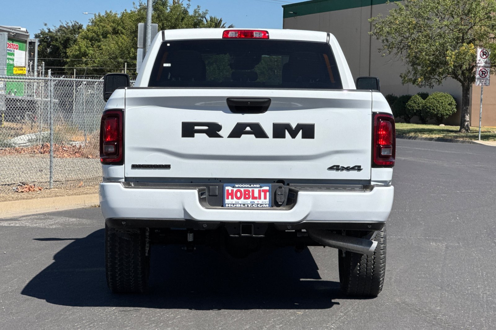 New 2026 RAM 3500 Big Horn AWD/4WD image 4